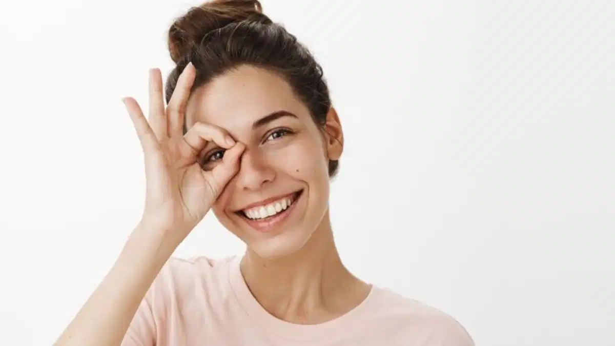 SKINCARE: पॉल्यूशन में खो रही चेहरे की रंगत