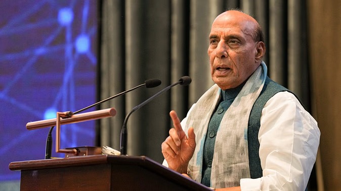 पाकिस्तान को आतंकवाद की भारी कीमत चुकानी होगी', राजनाथ सिंह की दो टूक