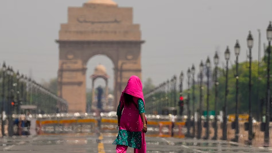 दिल्ली में भीषण गर्मी का रेड अलर्ट
