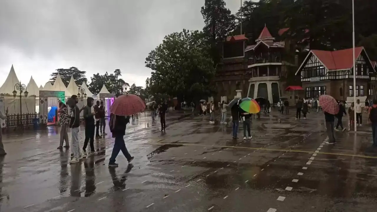 हिमाचल प्रदेश: शिमला, हमीरपुर और अन्य जिलों में भारी बारिश