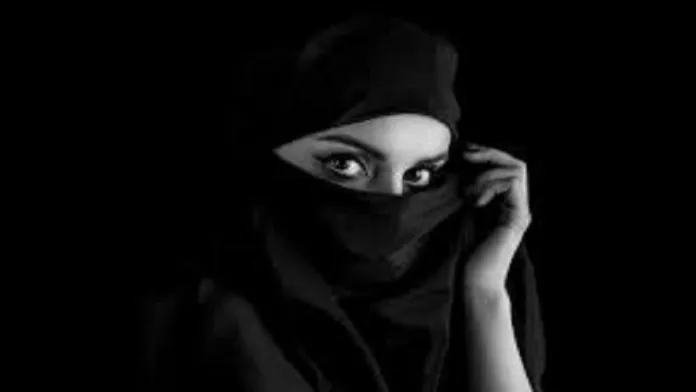 WIFE PAK AGENT: नोएडा के एक कारोबारी ने लगाया आरोप