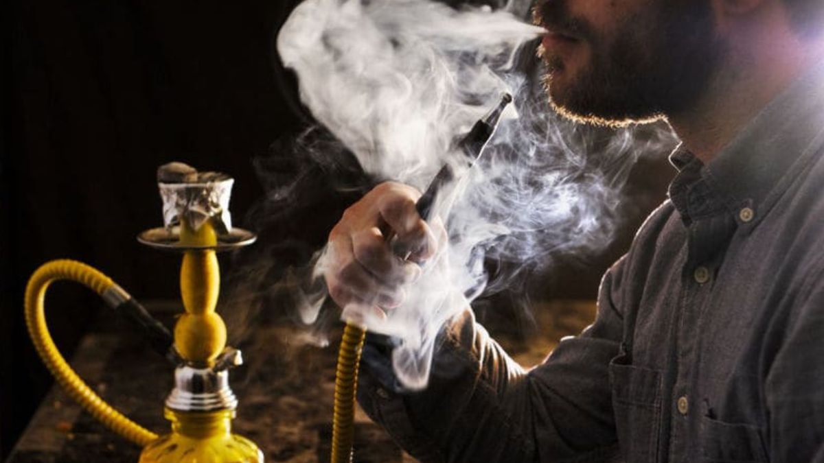 गुरुग्राम में हुक्का पीने के लिए हुआ विवाद