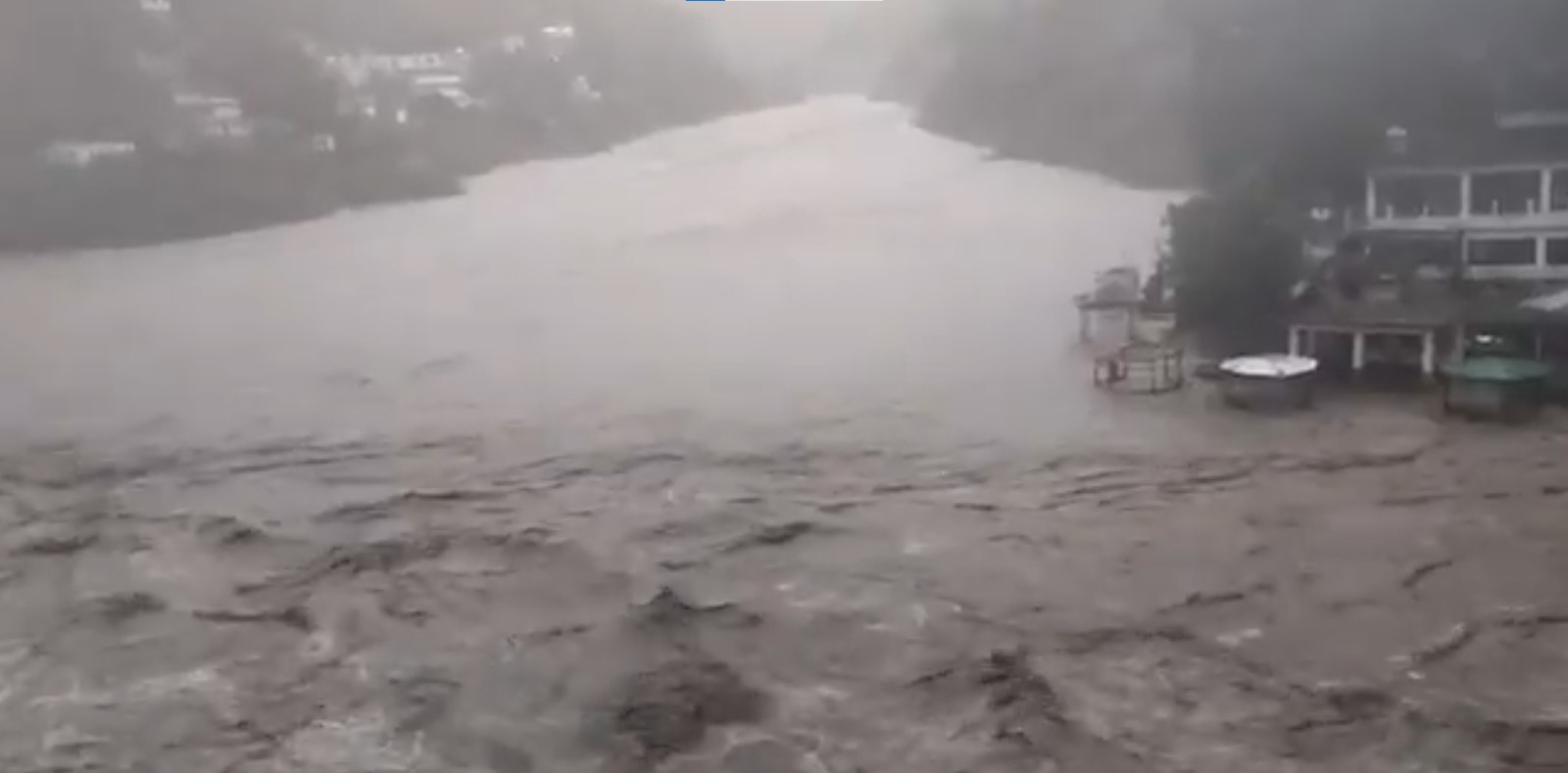 उत्तराखंड के चमोली जिले में एक बार फिर फटा बादल