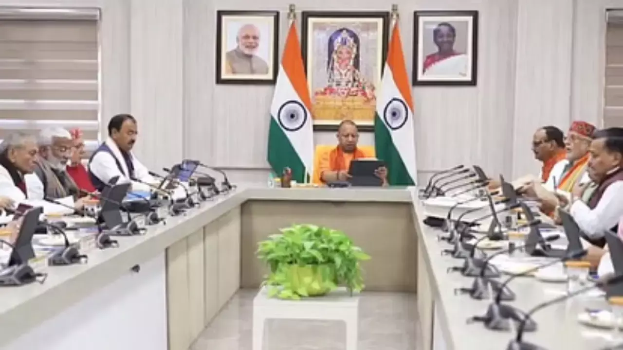 UP CABINET बैठक में कई फैसलों पर लगी मुहर