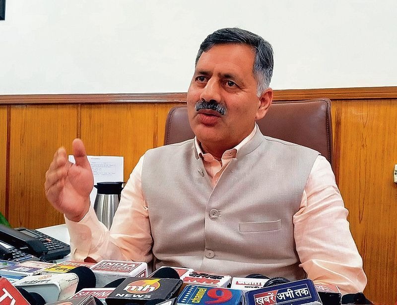 हिमाचल प्रदेश की सियासत में उठा नया तूफान