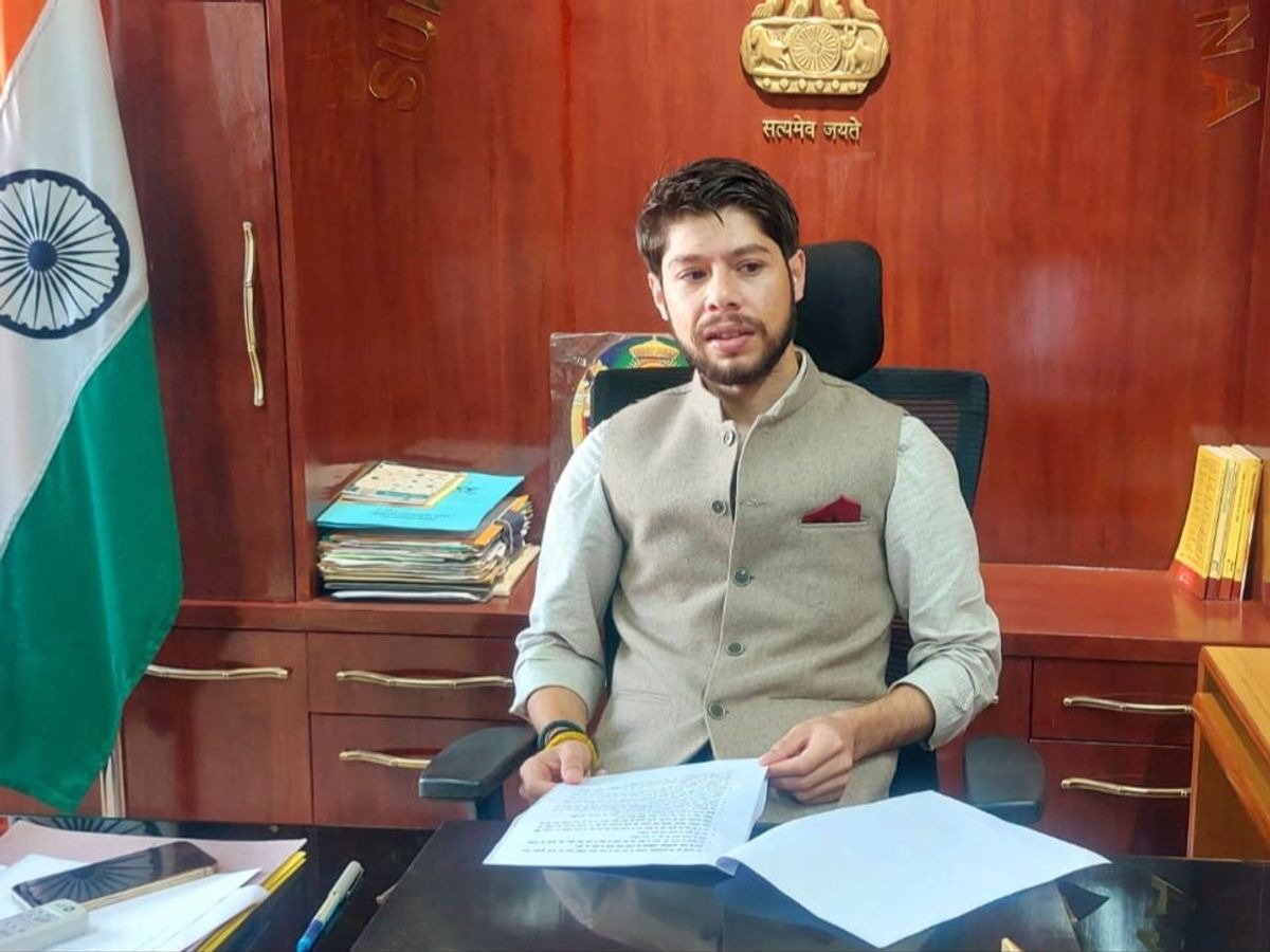 हिमाचल प्रदेश: ऊना SDM पर रेप-ब्लैकमेल के गंभीर आरोप