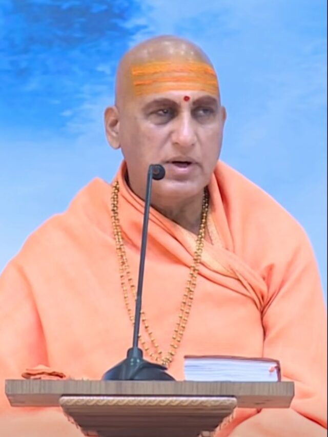 Swami Avdheshanand Giri