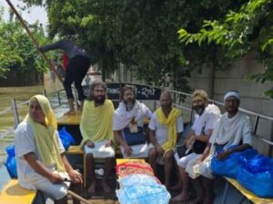 premanand ji maharaj: वृंदावन में भारी बारिश से दिखा बाढ़ का कहर!