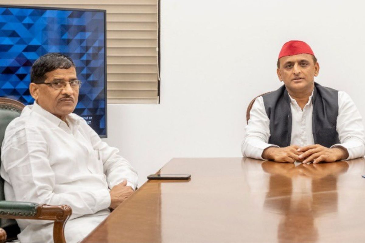 SP MLA Ram Achal Rajbhar: सपा विधायक राम अचल राजभर ने दिया विवादित बयान