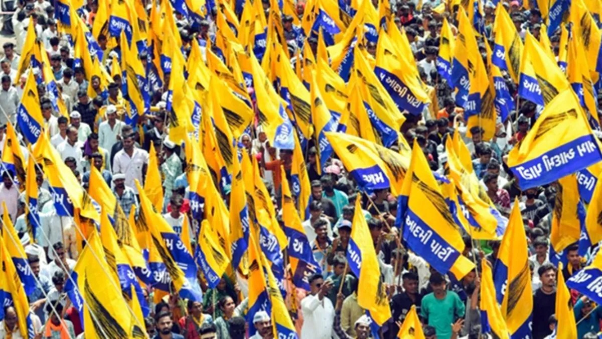 पंजाब: आम आदमी पार्टी को बड़ा झटका