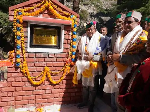 किन्नौर वासियों को मिली 30 लाख रुपयों की सौगात