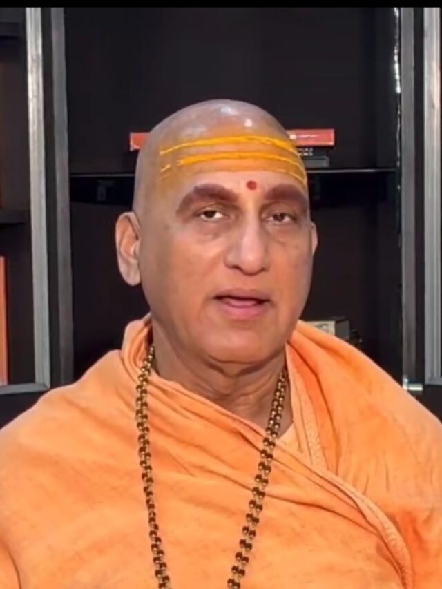Swami Avdheshanand Giri