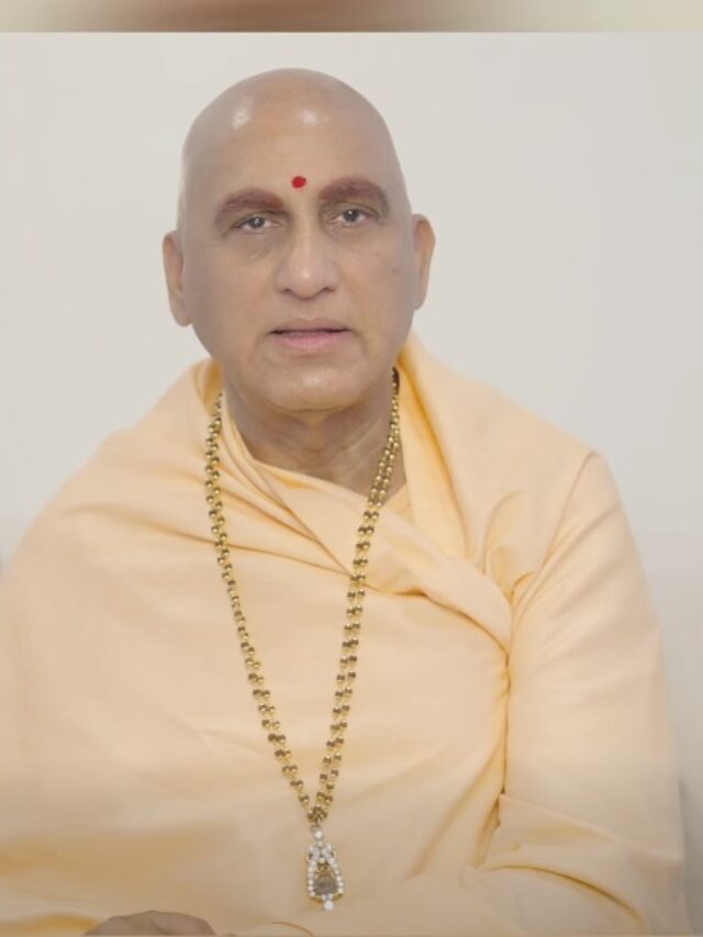 Swami Avdheshanand Giri