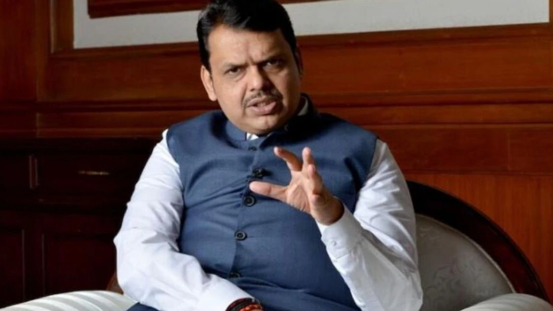 BJP woman candidate actions in Maharashtra: महाराष्ट्र में BJP महिला प्रत्याशी की हरकत से लोगों में गुस्सा