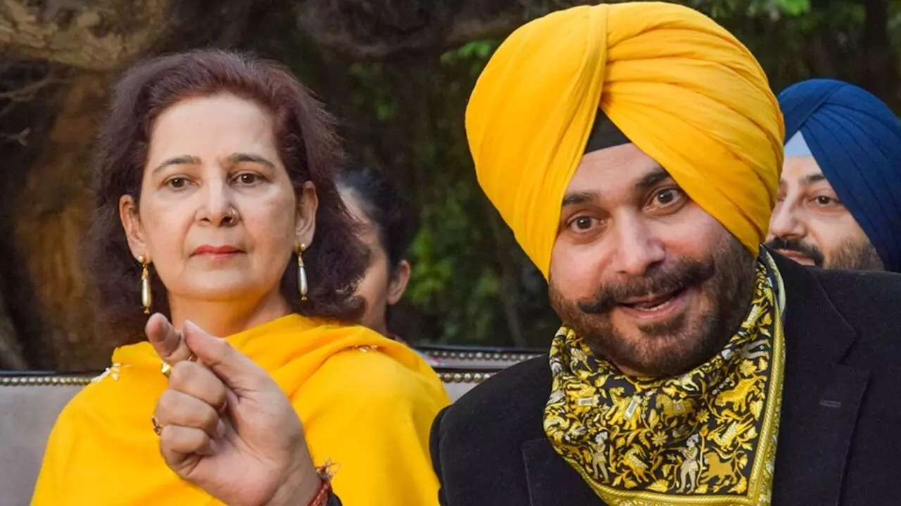 नवजोत कौर सिद्धू के आरोपों से पंजाब कांग्रेस में भूचाल