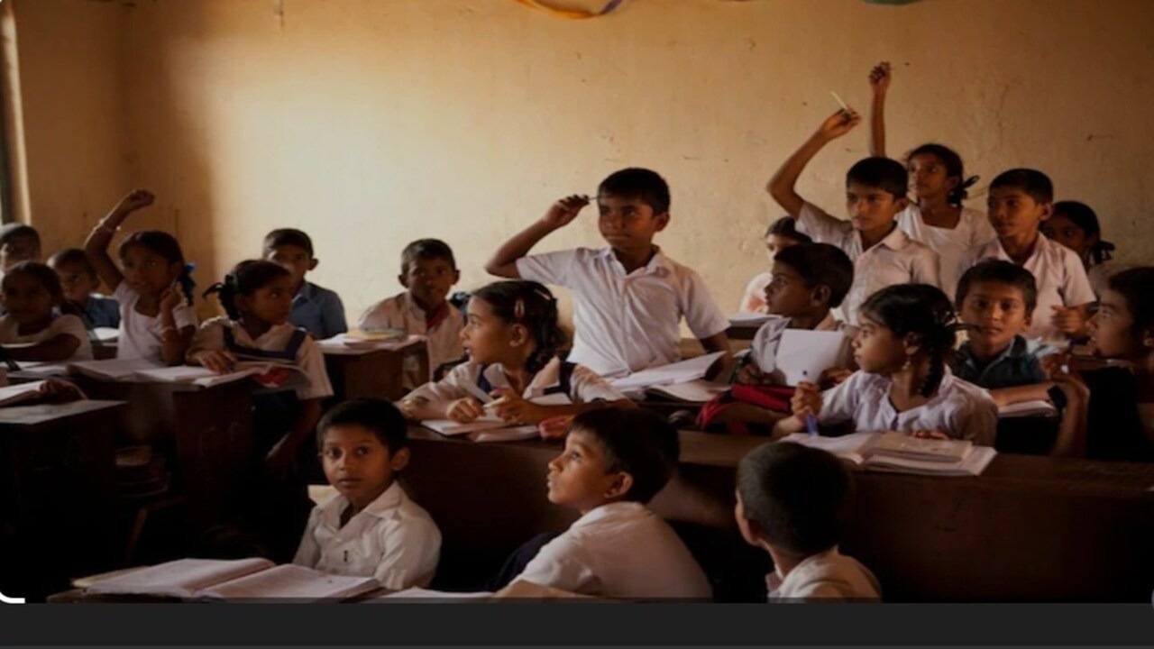 RSS lessons in Delhi schools!: अब दिल्ली के स्कूलों में पढ़ाया जाएगा RSS का पाठ !