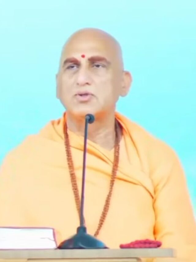 Swami Avdheshanand Giri