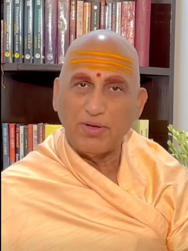 Swami Avdheshanand Giri