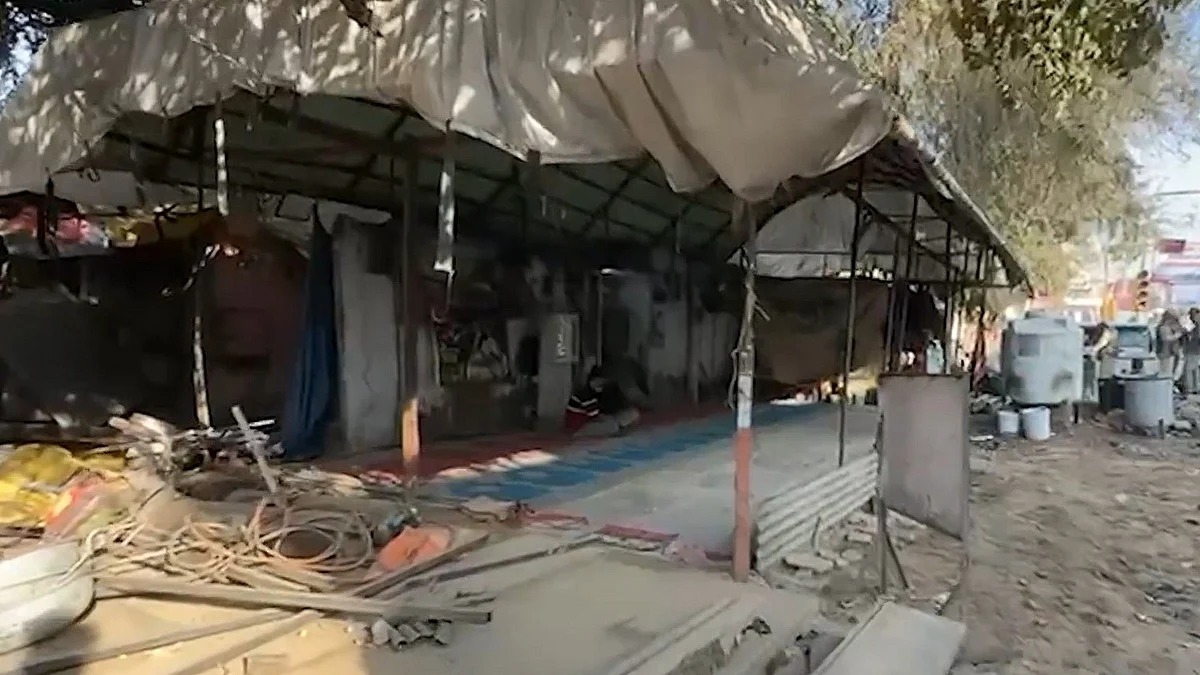 राजस्थान: मस्जिद में रेलिंग के विवाद में हुआ पुलिस पर पथराव