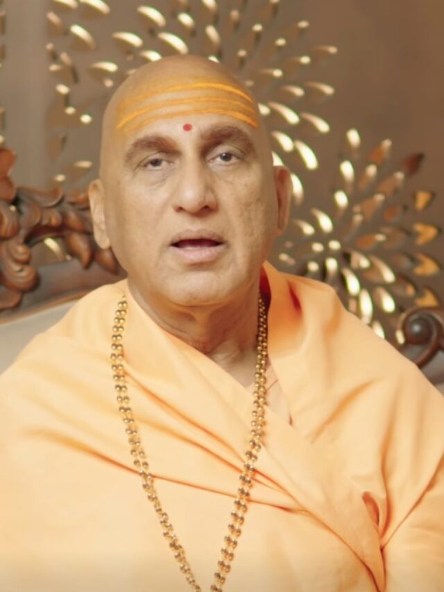 Swami Avdheshanand Giri