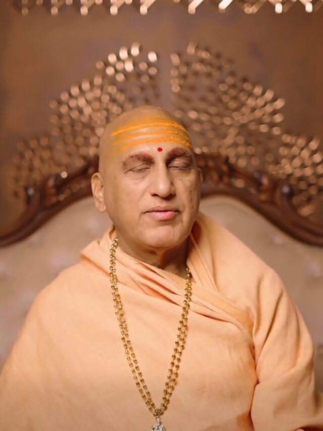 Swami Avdheshanand Giri