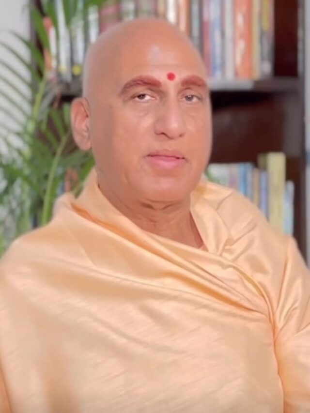 Swami Avdheshanand Giri