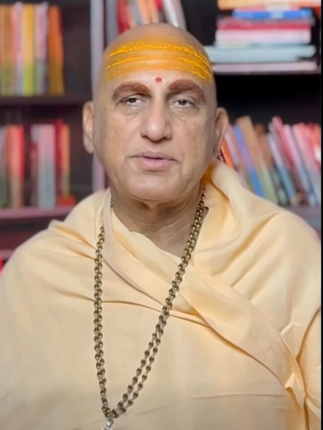 Swami Avdheshanand Giri