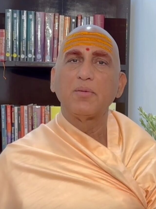 Swami Avdheshanand Giri