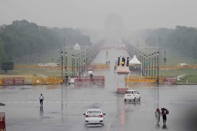 IMD ने आज दिल्ली में बारिश का अलर्ट किया जारी