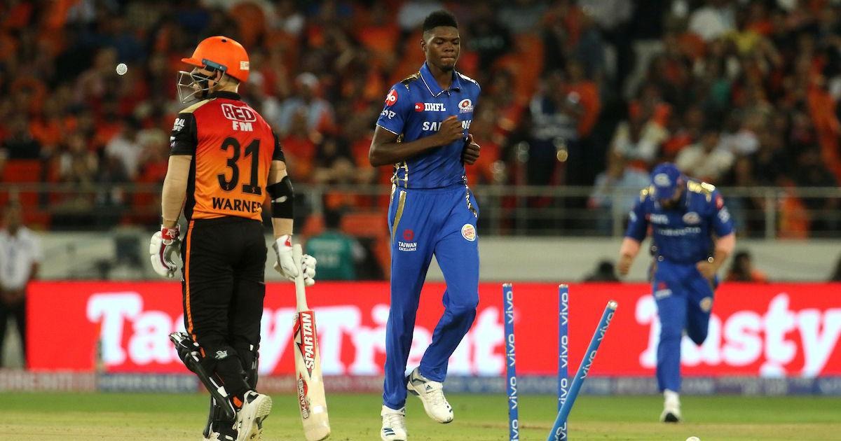 IPL इतिहास का सबसे घातक स्पेल 12 रन देकर इस गेंदबाज ने झटके 6 विकेट!