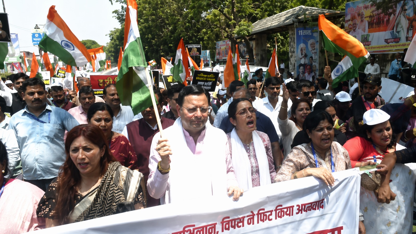राजधानी देहरादून में निकाली गई 'महिला जन आक्रोश रैली', CM धामी भी हुए शामिल