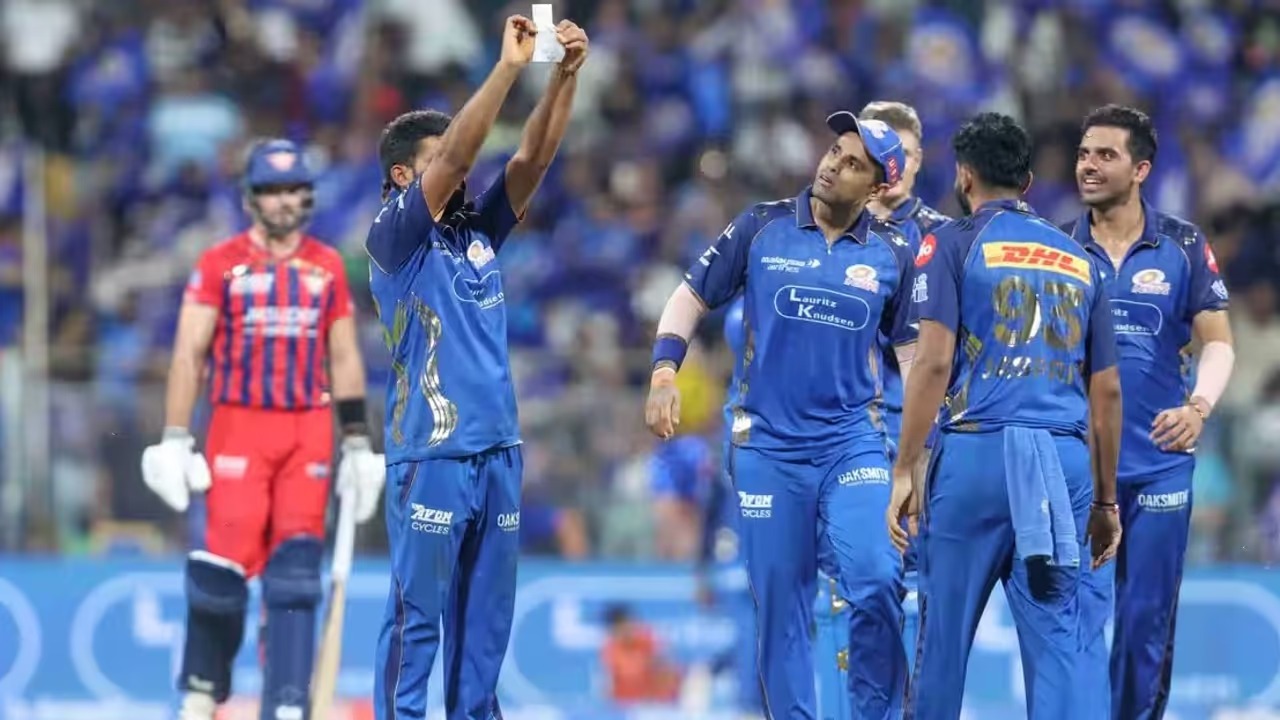 IPL मैच के दौरान क्रिकेटर ने जेब से निकाली पर्ची, लिखा था 'जय श्री राम'