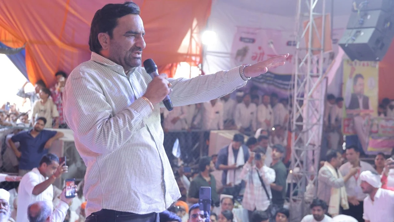 भरतपुर, धौलपुर और डीग के जाट ही क्यों मांग रहे हैं केंद्रीय OBC आरक्षण? जानिए 27 साल पुरानी पूरी कहानी 1 भरतपुर, धौलपुर और डीग के जाट ही क्यों मांग रहे हैं केंद्रीय OBC आरक्षण?
