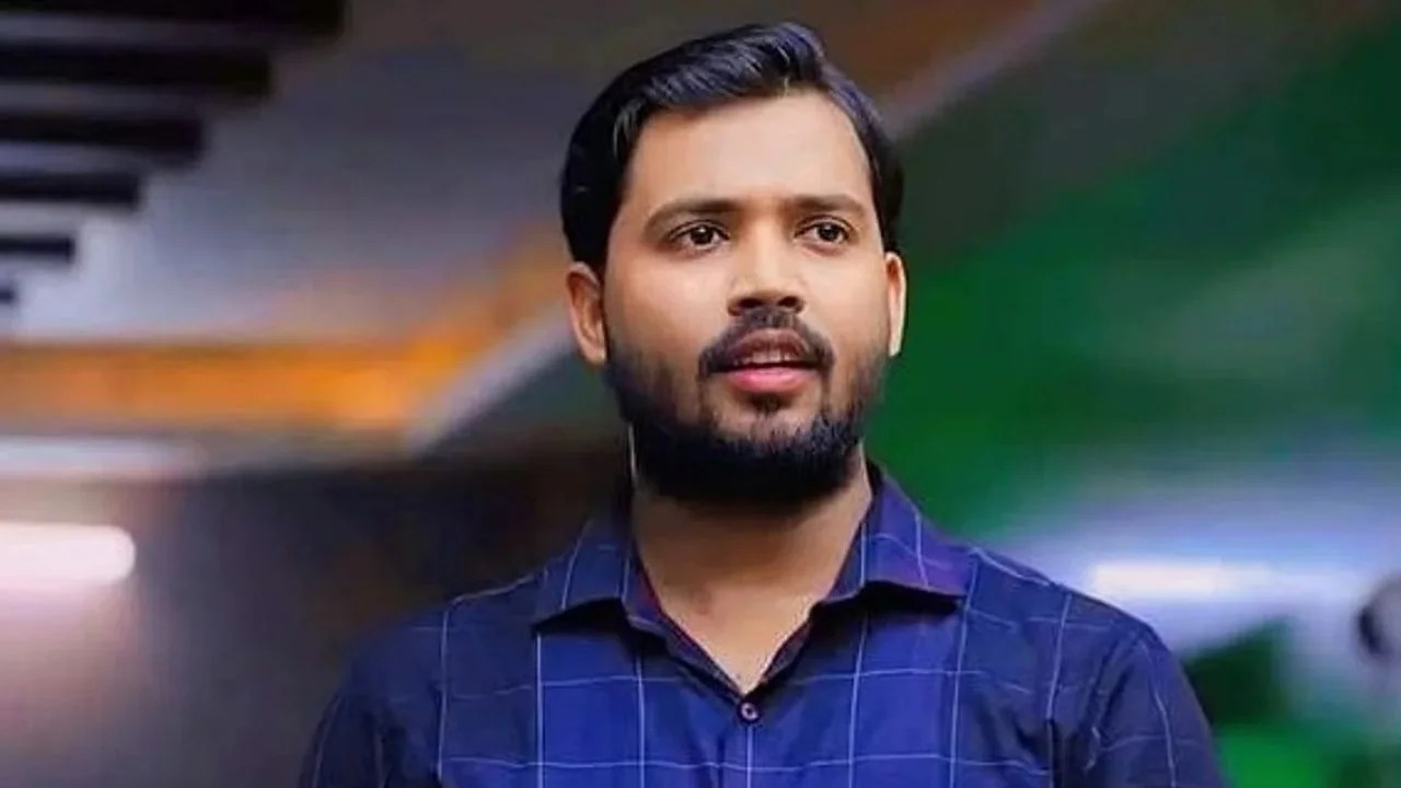 सरेंडर करने पटना के सिविल कोर्ट पहुंचे खान सर 6 सरेंडर करने पटना के सिविल कोर्ट पहुंचे खान सर