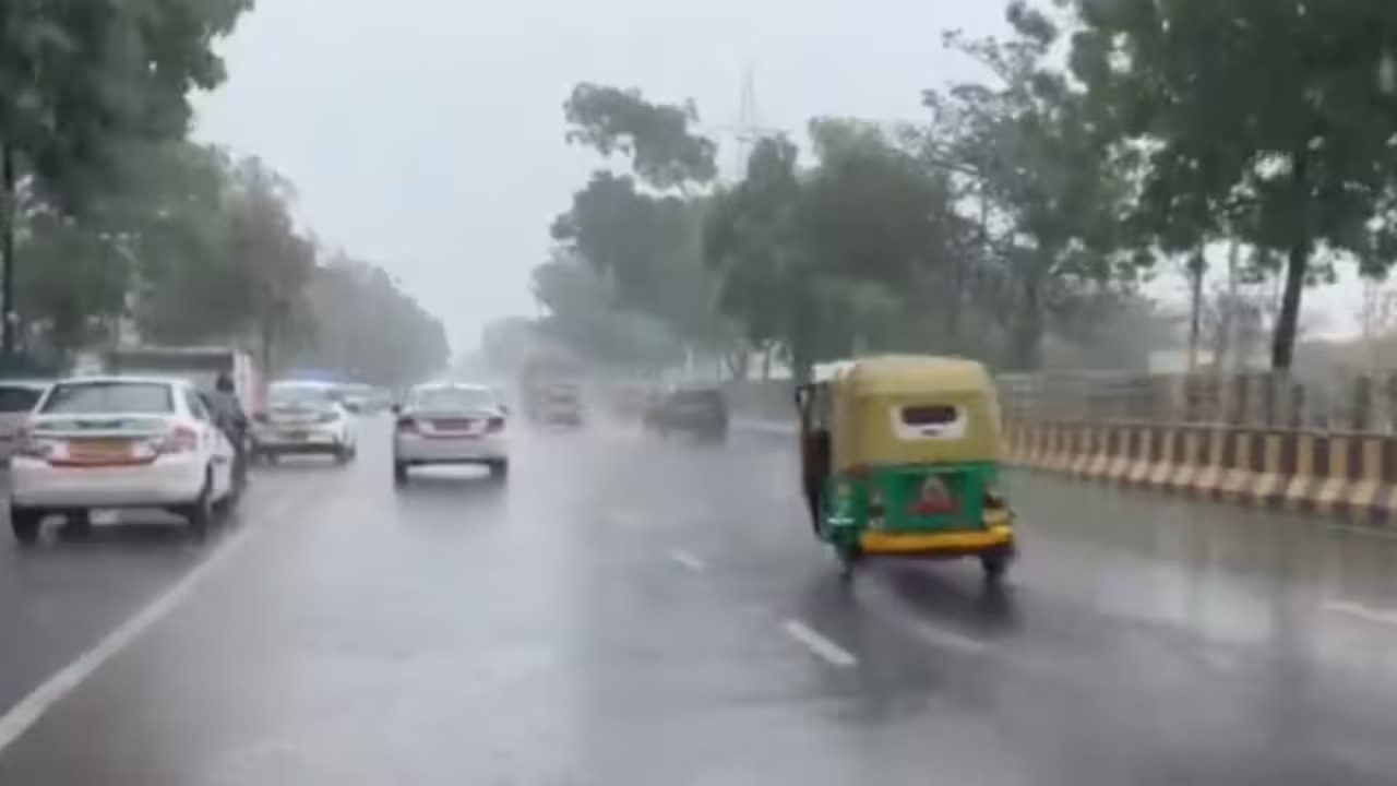 दिल्ली-एनसीआर में इस तारीख तक दस्तक देगा मानसून, मौसम विभाग ने किया ये अलर्ट 4 दिल्ली-एनसीआर में इस तारीख तक दस्तक देगा मानसून