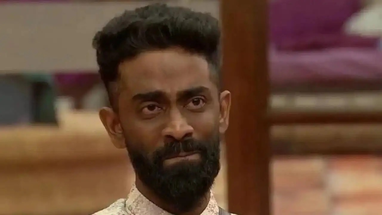 प्रणित मोरे ने मांगी माफी, '370 की बिरयानी' पर गरमाया विवाद 2 प्रणित मोरे ने मांगी माफी