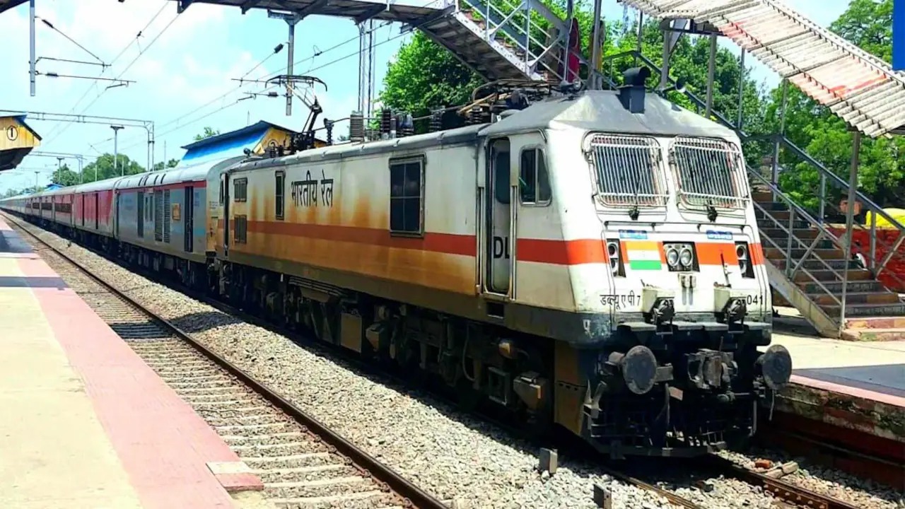 रेल यात्रियों के लिए अलर्ट