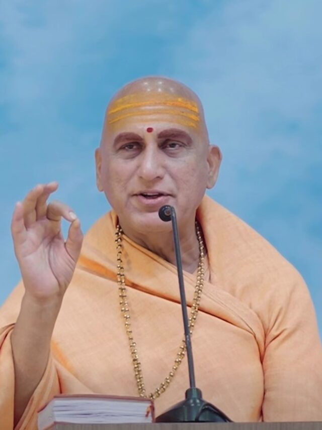 Swami Avdheshanand Giri