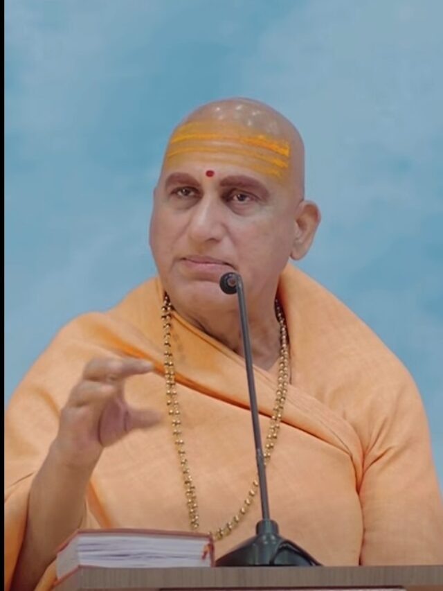 Swami Avdheshanand Giri