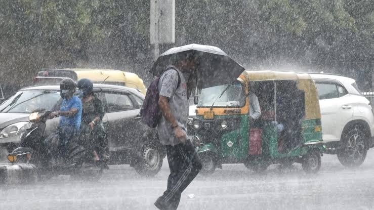 दिल्ली में हुई मॉनसून की एंट्री ! सुबह झमाझम बारिश होने से मौसम हुआ सुहावना 8 दिल्ली में हुई मॉनसून की एंट्री ! सुबह झमाझम बारिश होने से मौसम हुआ सुहावना