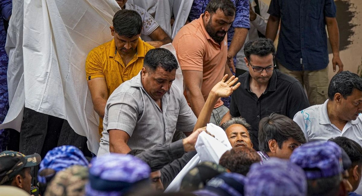 ग्रीन कॉरिडोर और थ्री-फेज प्लान, 20 दिन के अनशन के बाद सोनम वांगचुक अस्पताल में भर्ती 5 20 दिन के अनशन के बाद सोनम वांगचुक अस्पताल में भर्ती