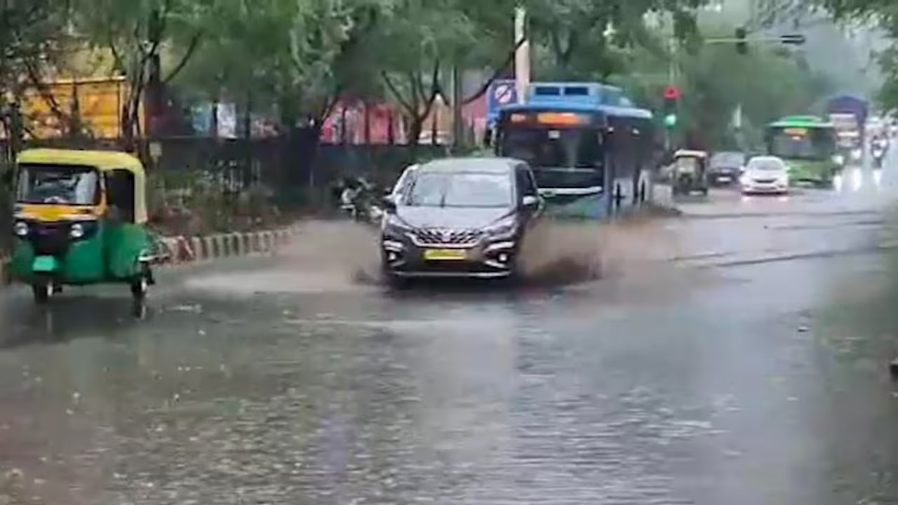 दिल्ली-एनसीआर में झमाझम बारिश