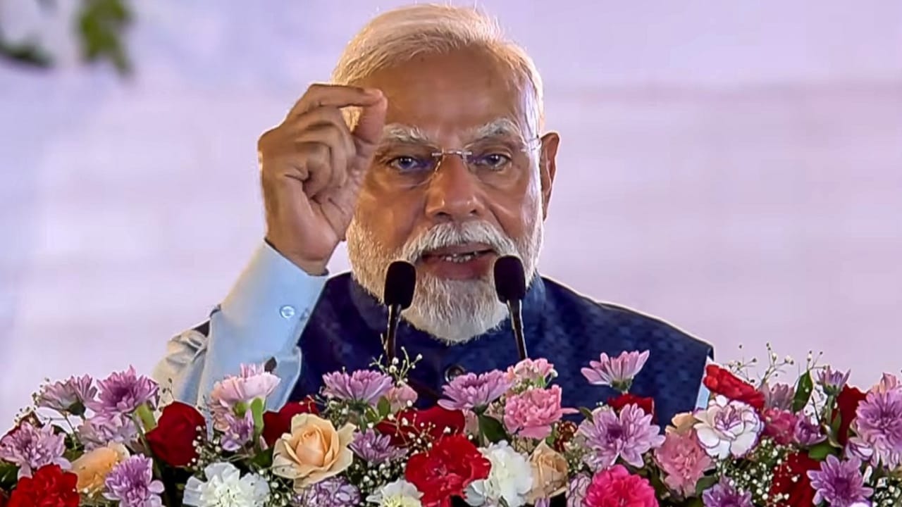 विक्रम-1 की ऐतिहासिक उड़ान पर पीएम मोदी ने दी बधाई, स्काईरूट की सफलता से रचा नया इतिहास 3 विक्रम-1 की ऐतिहासिक उड़ान पर पीएम मोदी ने दी बधाई