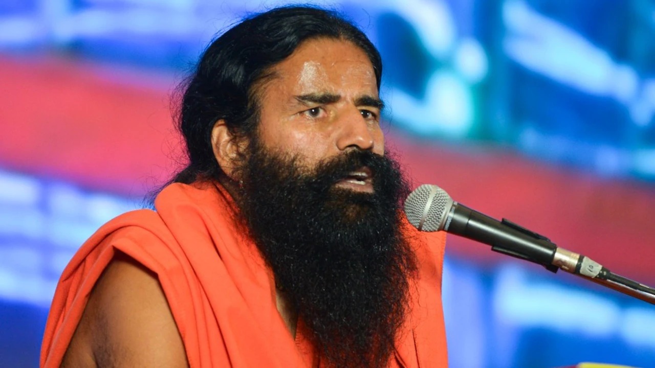 बाबा रामदेव बोले- शिक्षा मंत्री का फैसला सड़क पर नहीं, संसद में होता है