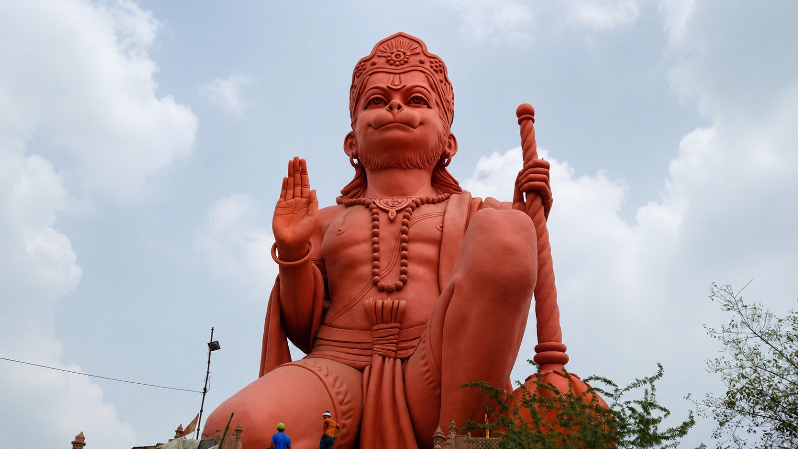 फरीदाबाद: प्राचीन हनुमान मंदिर में चोरी