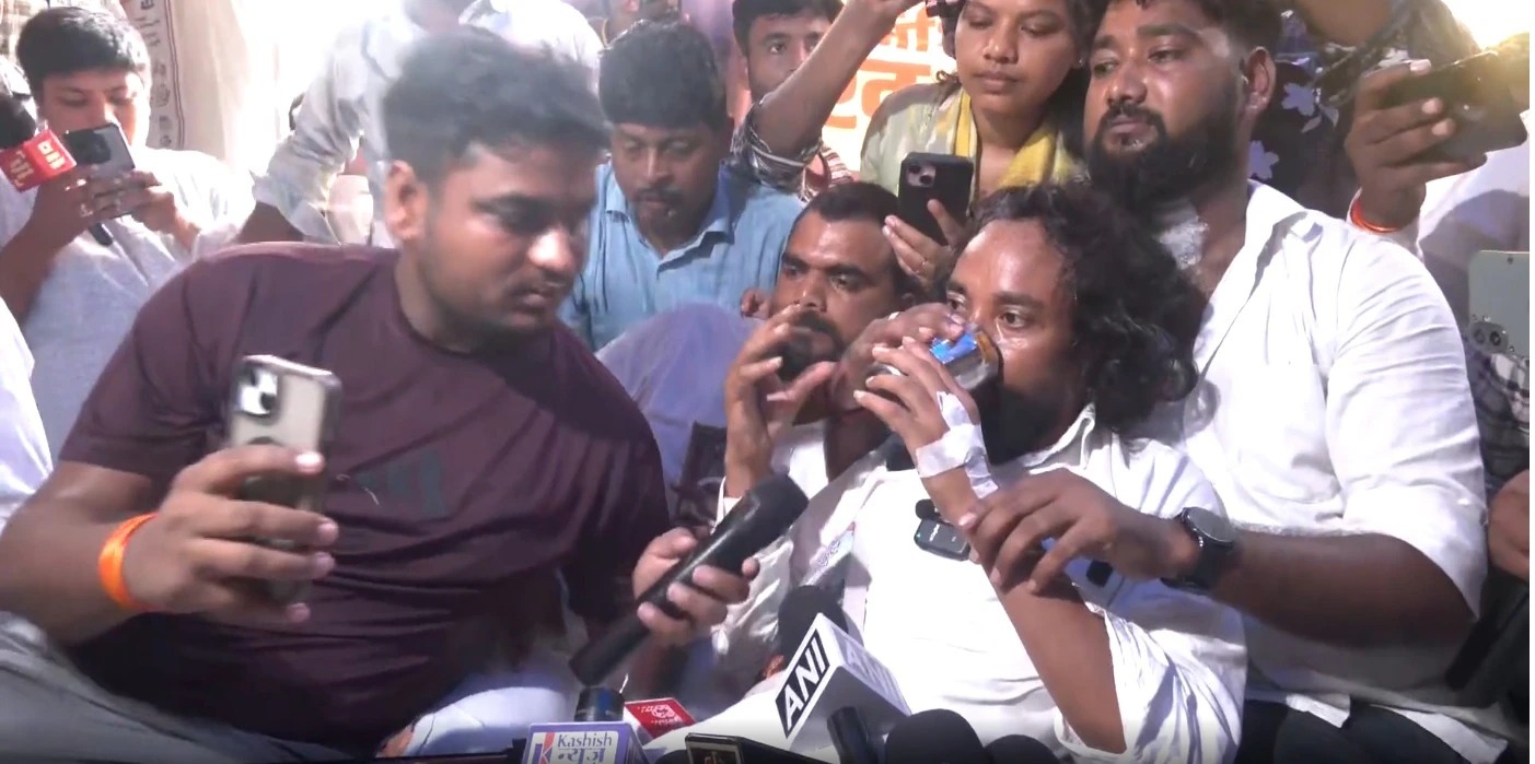 रांची में छात्रों का आंदोलन तेज, सोनम वांगचुक के कहने पर देवेंद्र महतो ने पिया पानी