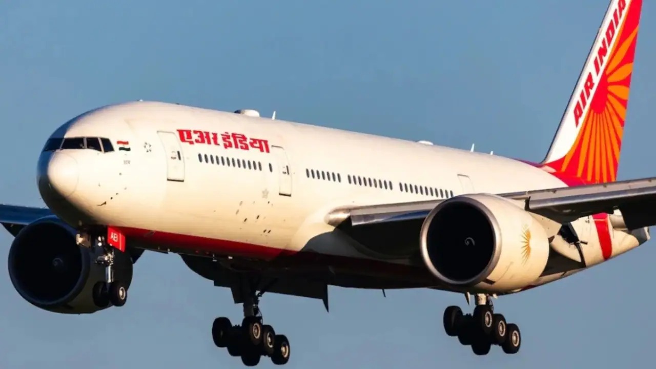 Air India Flight में बड़ा तकनीकी खुलासा, 4 सेकंड तक फेल रहे फ्लाइट कंट्रोल्स
