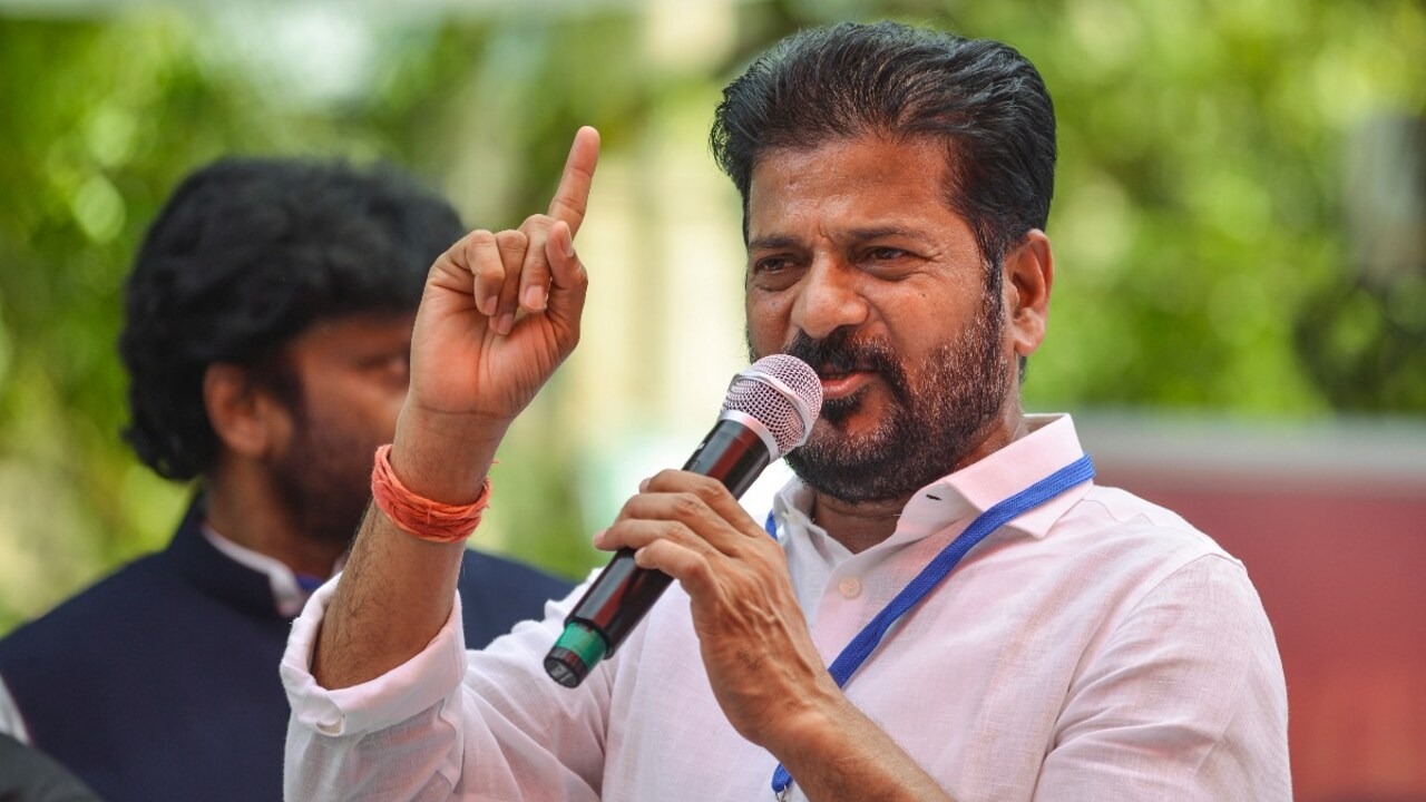 CM रेवंत रेड्डी बोले- राहुल राम तो जग्गा रेड्डी उनके हनुमान 2 CM रेवंत रेड्डी बोले- राहुल राम तो जग्गा रेड्डी उनके हनुमान