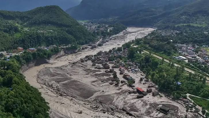 नेपाल पर फिर मंडराया महाप्रलय का खतरा! अगले डेढ़ घंटे बेहद अहम 7 नेपाल पर फिर मंडराया महाप्रलय का खतरा! अगले डेढ़ घंटे बेहद अहम