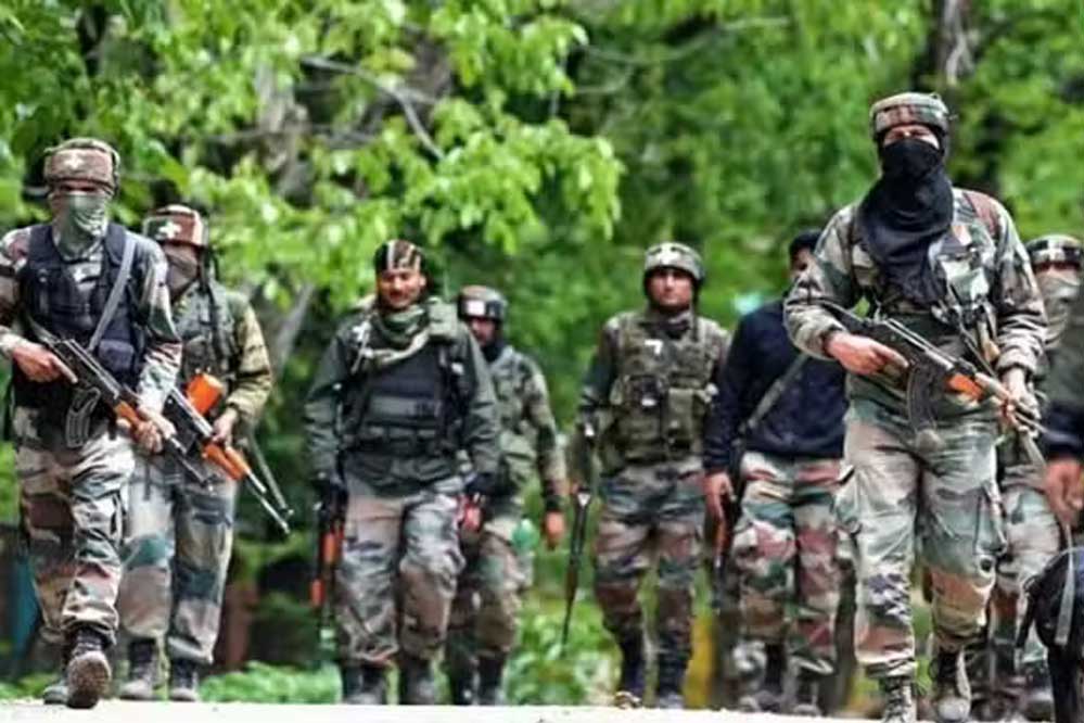 उधमपुर में सुरक्षाबलों की बड़ी कार्रवाई, एनकाउंटर में दो आतंकी ढेर 1 army kasmir indian 2A 38 6